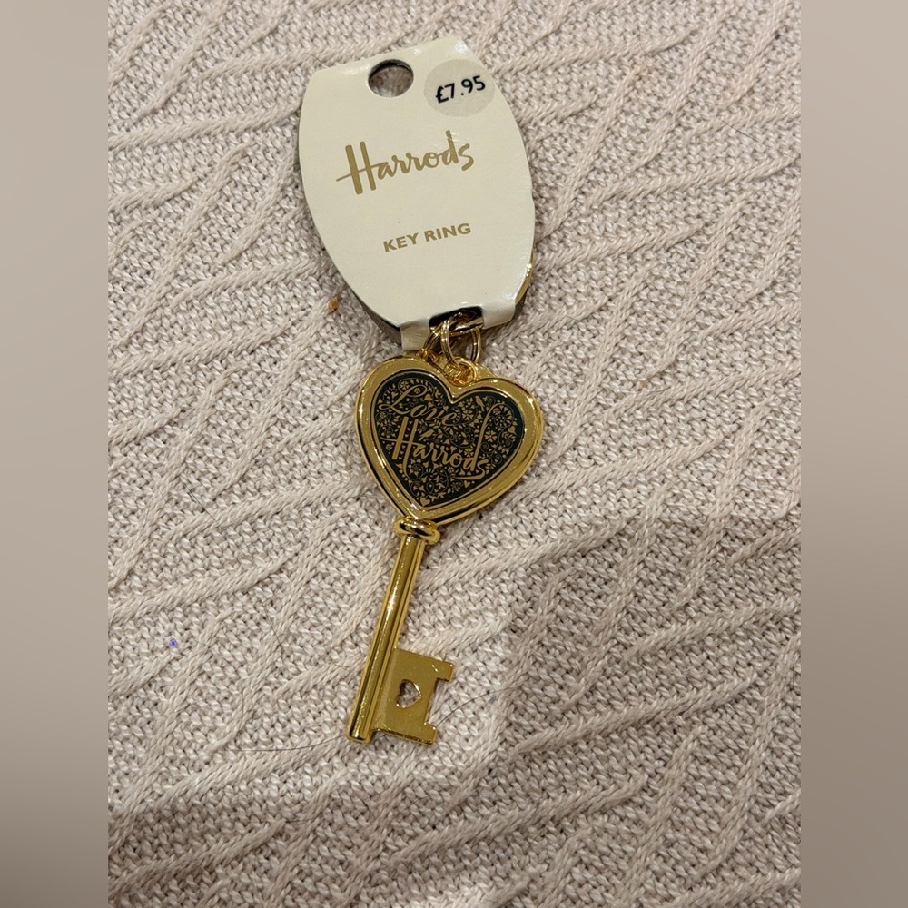 NWT Harrods Gold Heart Key ring